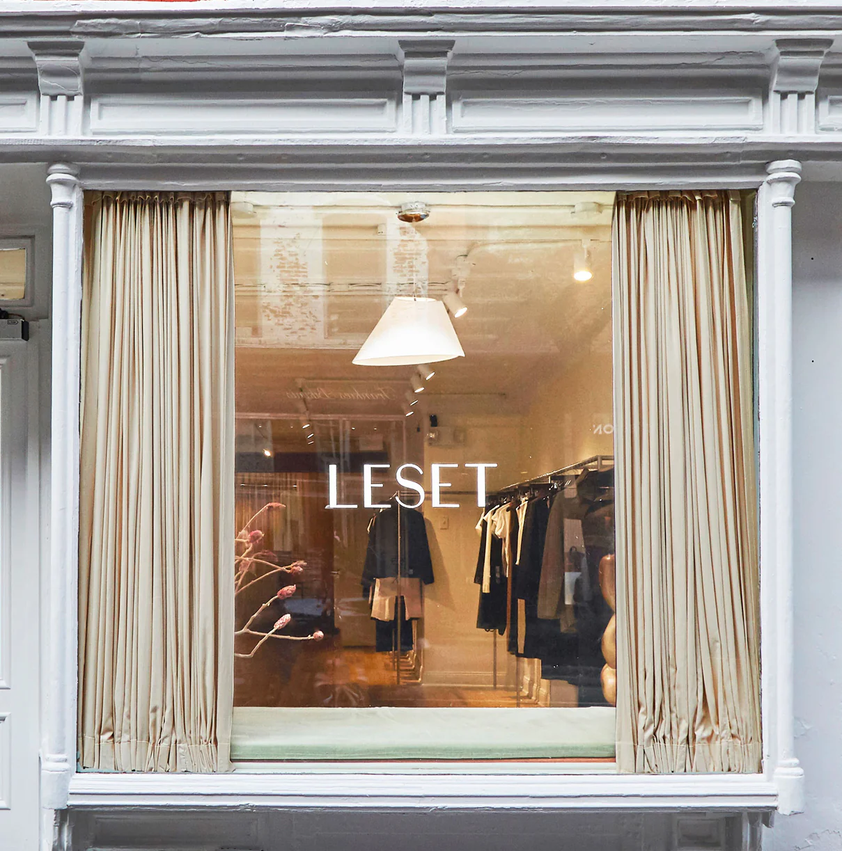 LESET